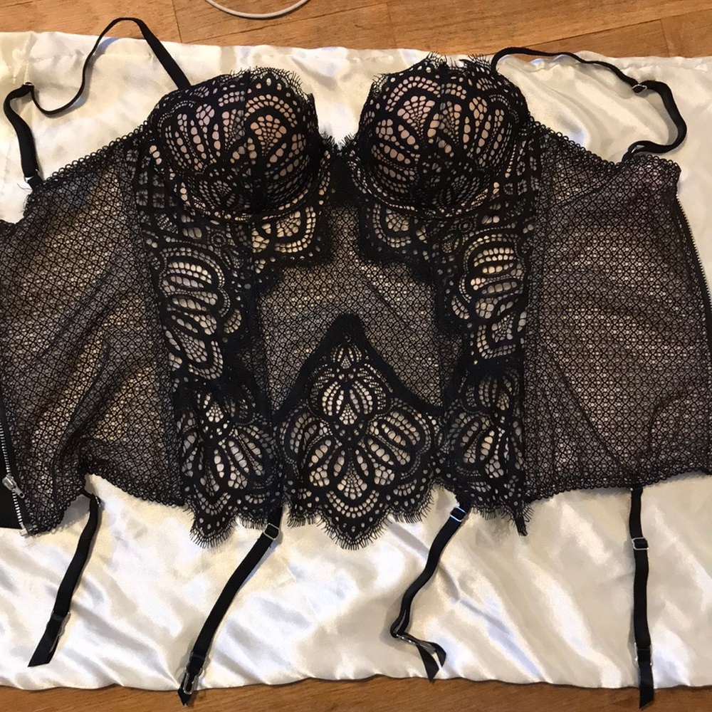 VICTORIA SECRET CORSET